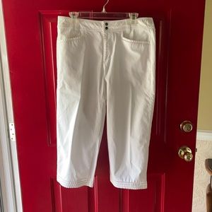 Cold water Creek white Capri cotton pants sz12